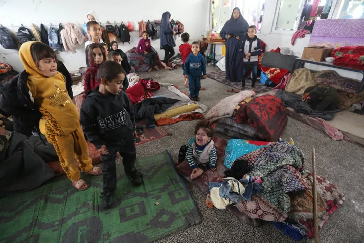 an1-estimated-17000-children-are-unaccompanied
